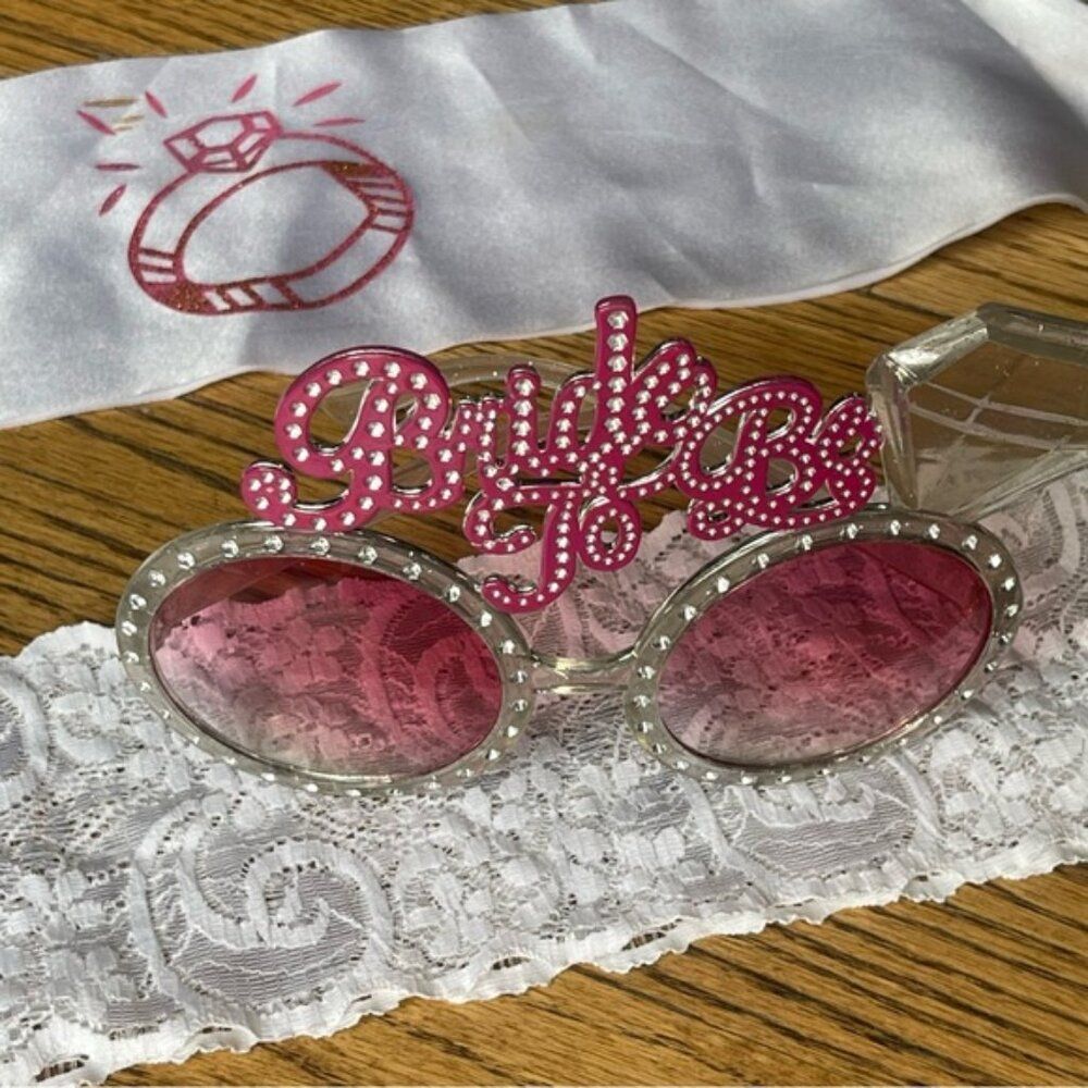 Bachelorette Party Decorations & Photo Booth Props Lot Drunk In Love Banner